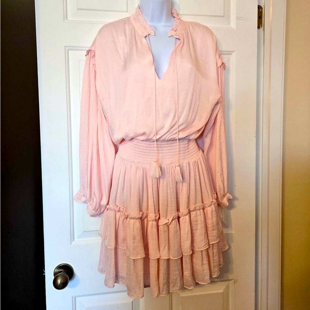 Gibson Latimer Peach Tiered Ruffle Dress Size Small Long Sleeve V Neck Blouson